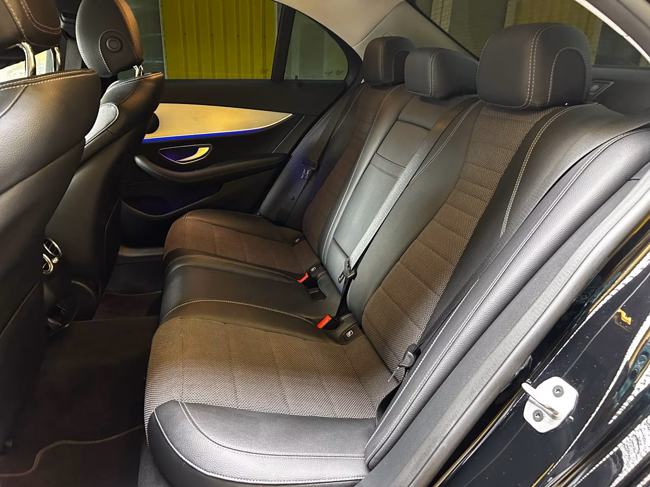 Mercedes-Benz E-Класс фото 17