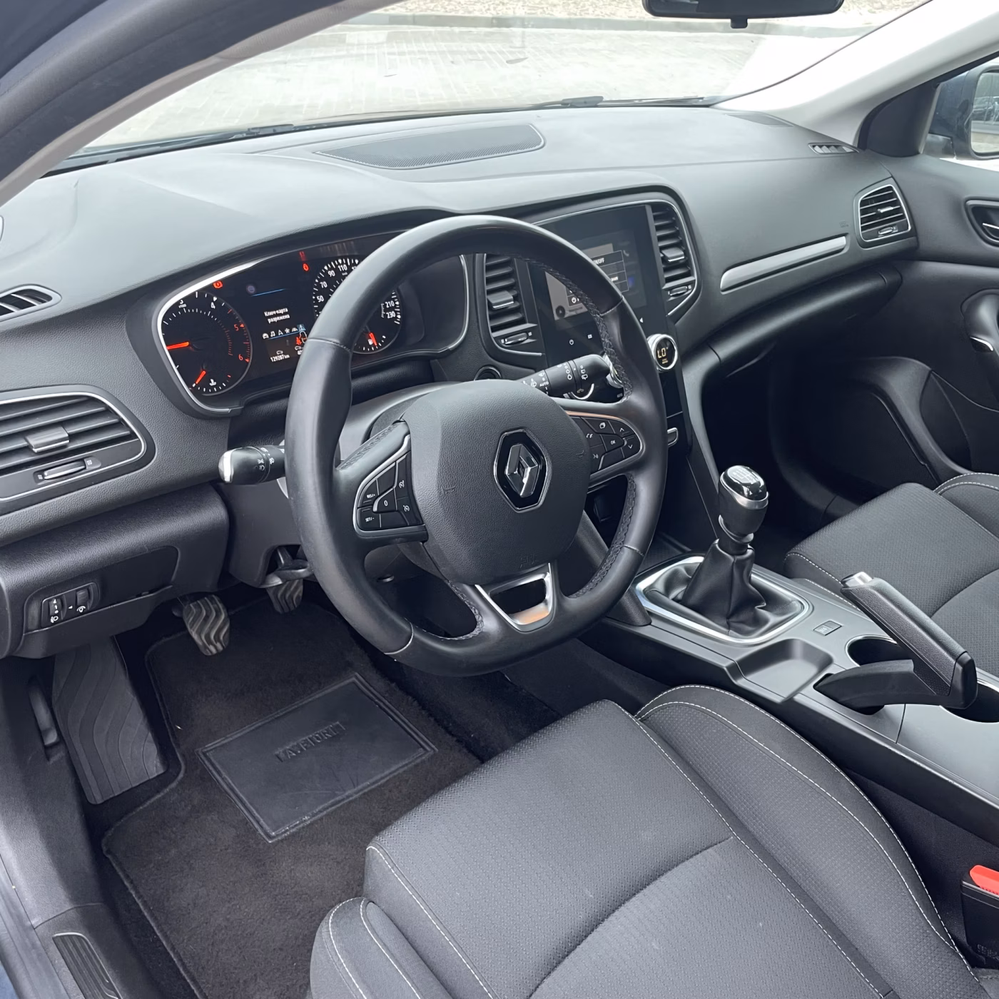 Renault Megane фото 14