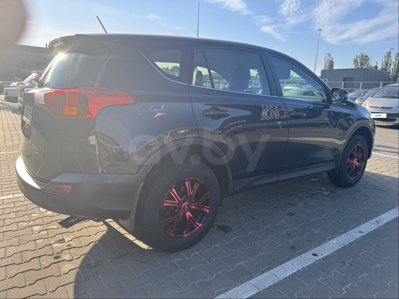 Toyota RAV4 фото 4