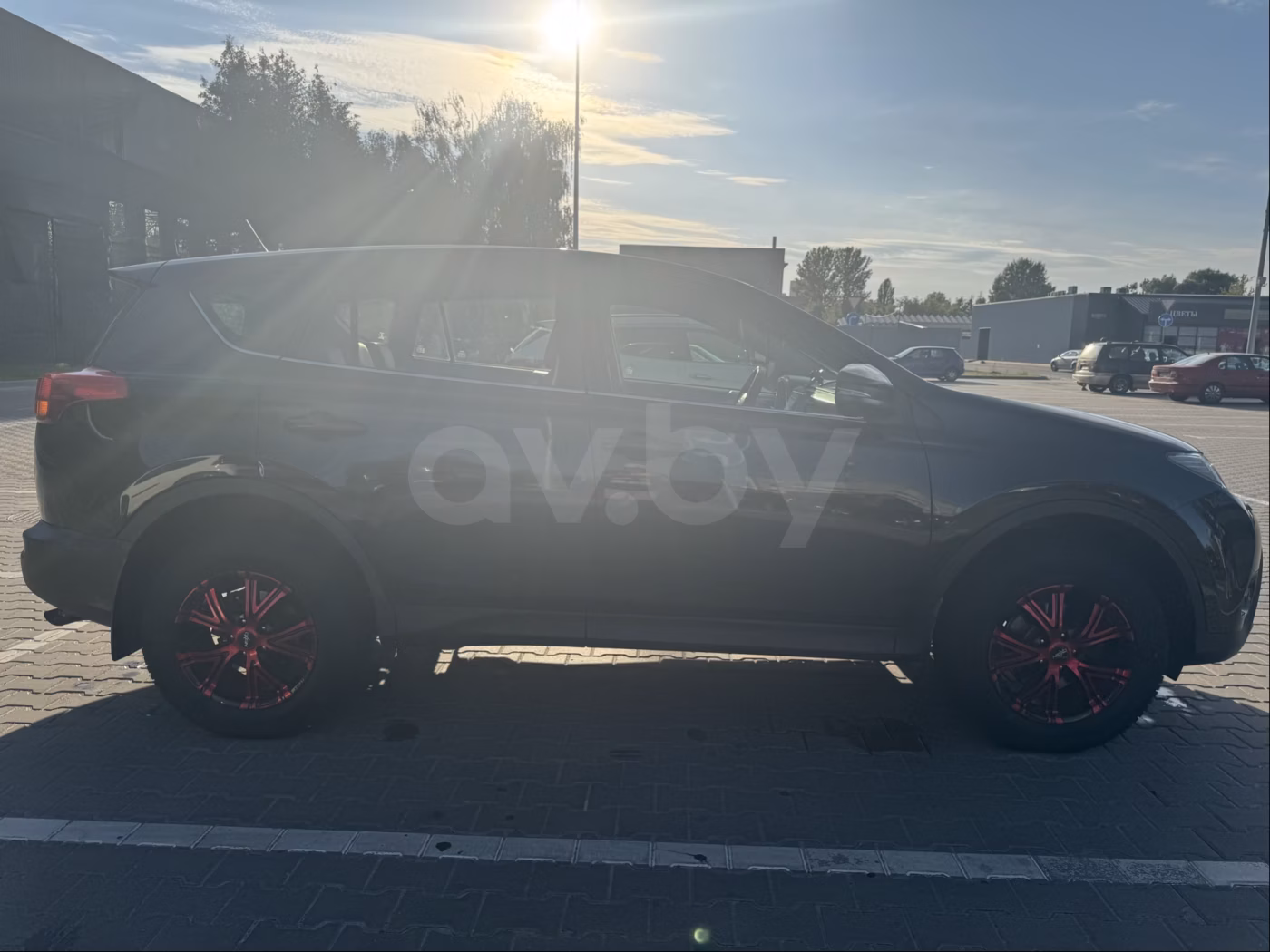 Toyota RAV4 фото 5
