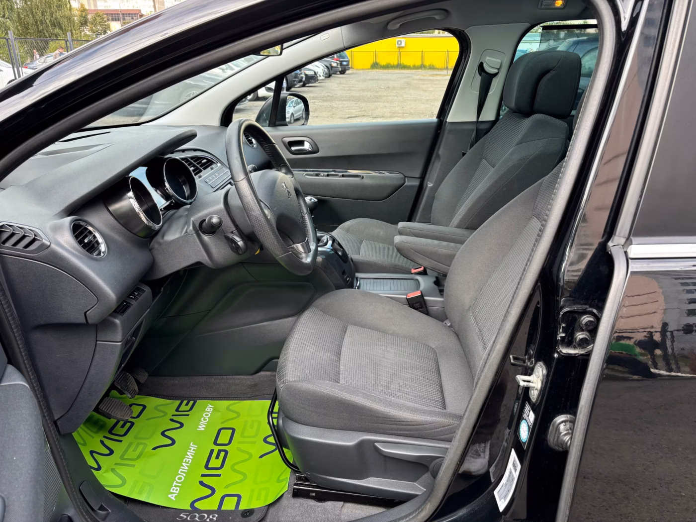 Peugeot 5008 фото 9