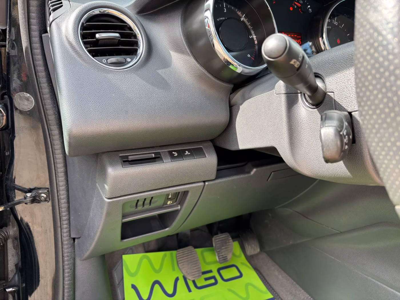 Peugeot 5008 фото 14