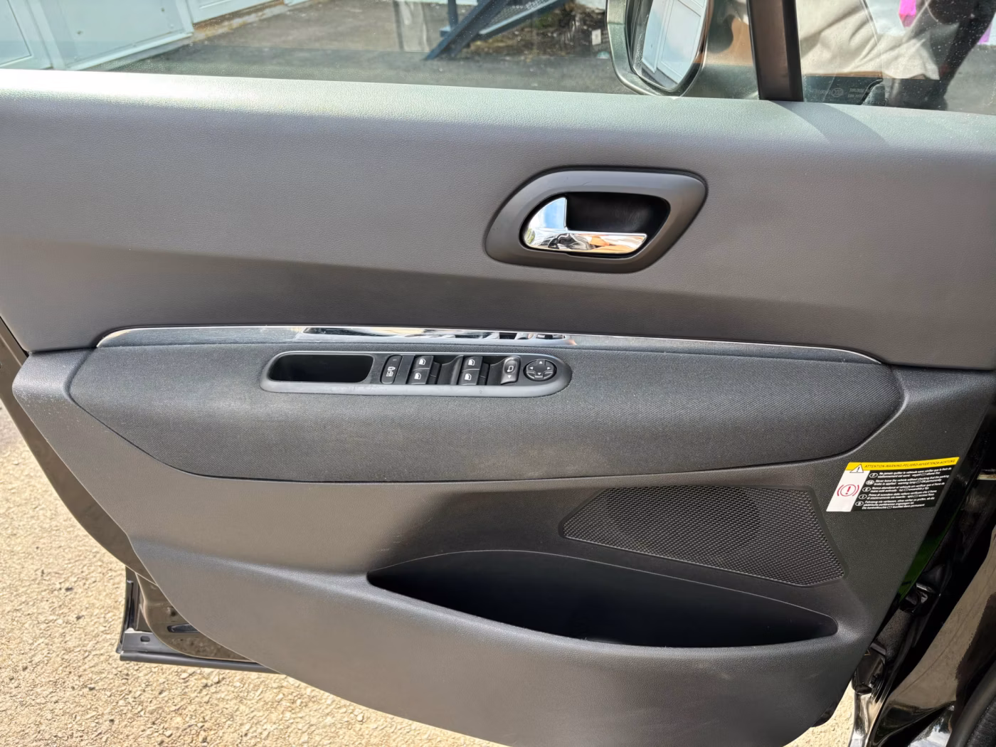 Peugeot 5008 фото 15