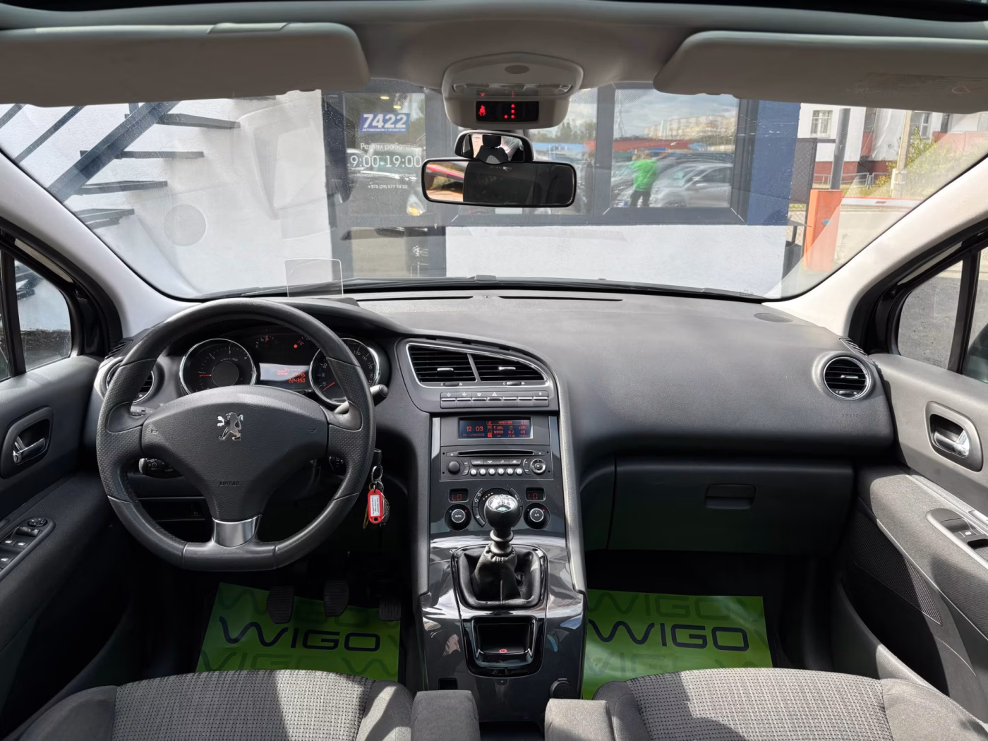 Peugeot 5008 фото 17