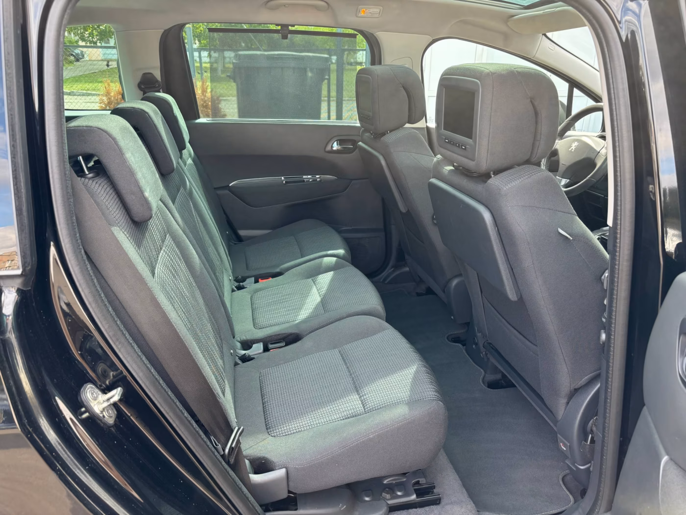 Peugeot 5008 фото 18