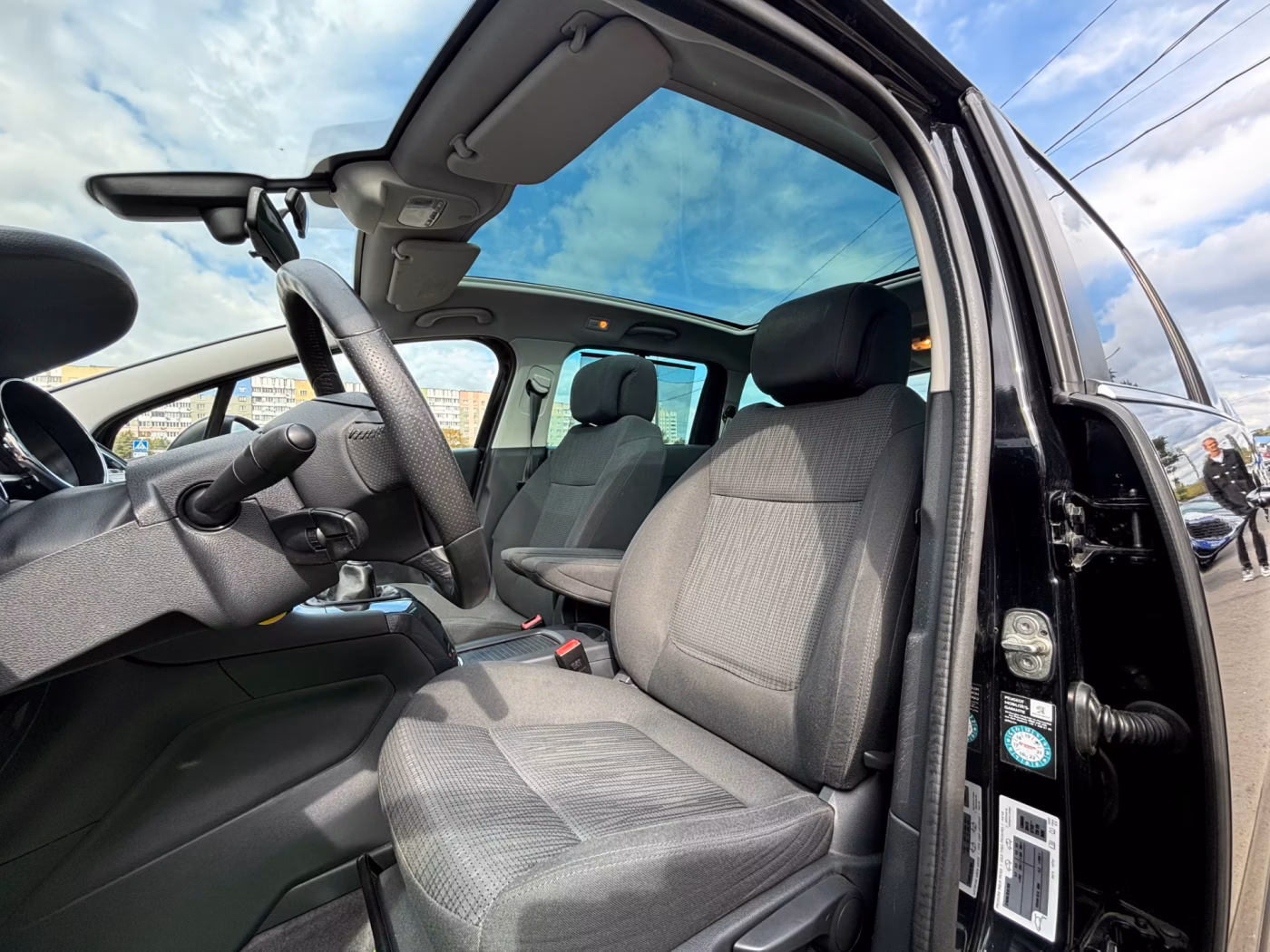 Peugeot 5008 фото 19