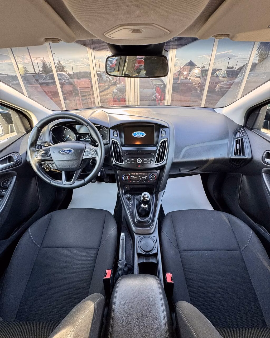 Ford Focus фото 8