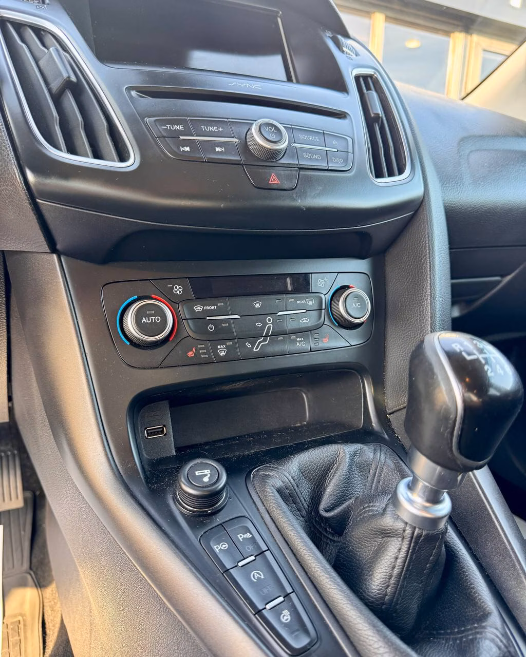 Ford Focus фото 18