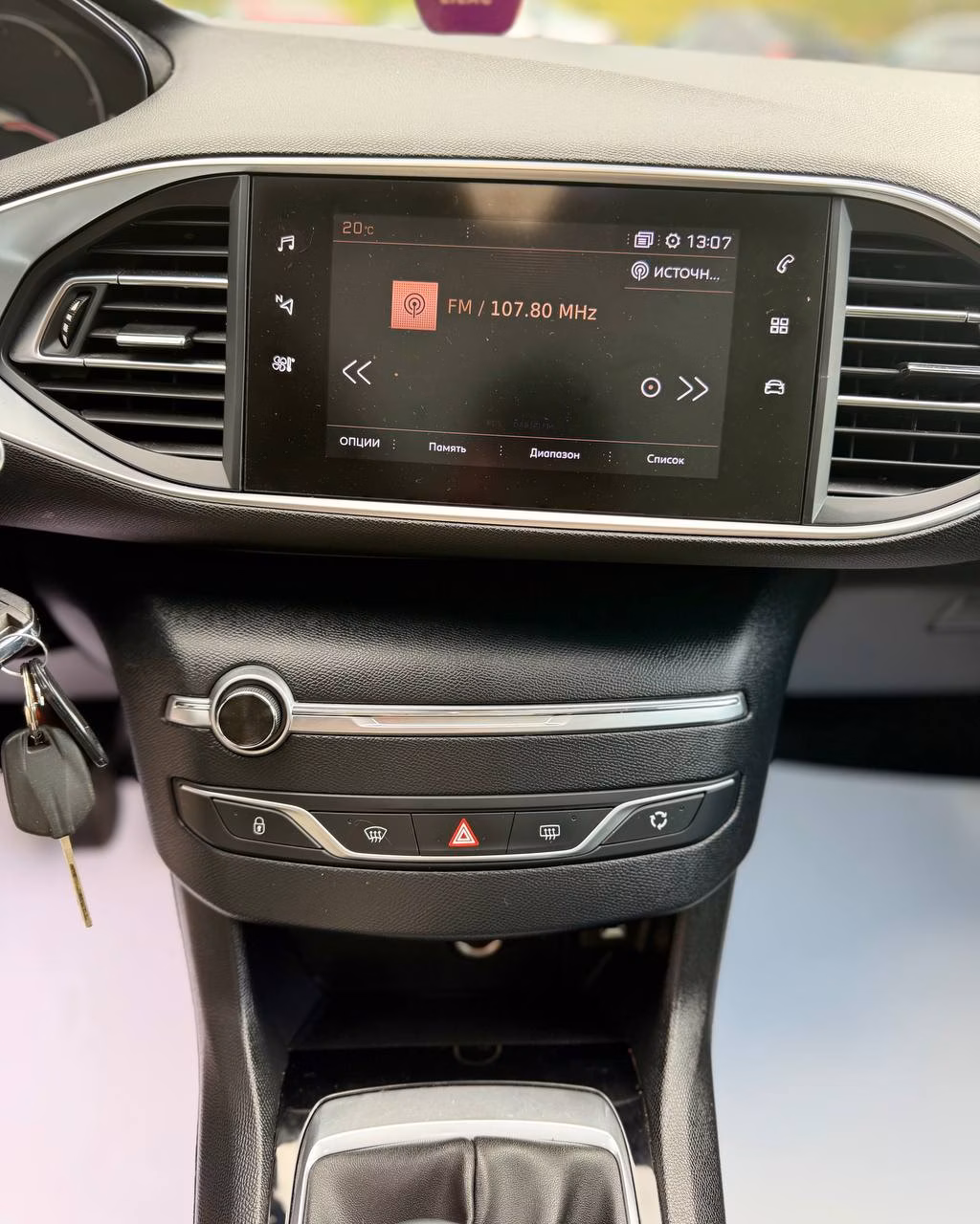 Peugeot 308 фото 16