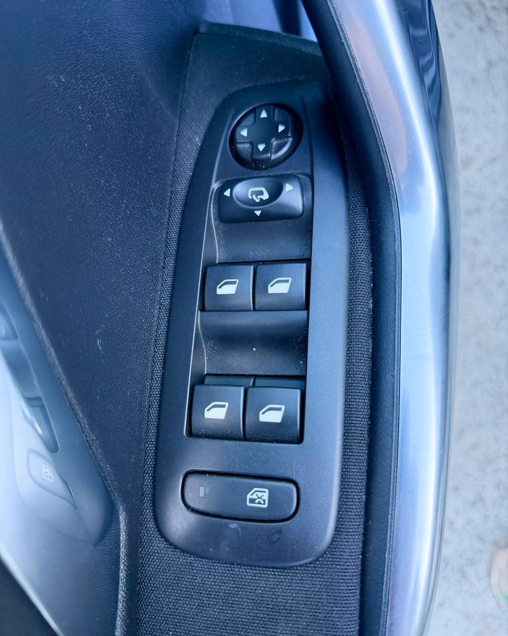 Peugeot 2008 фото 9