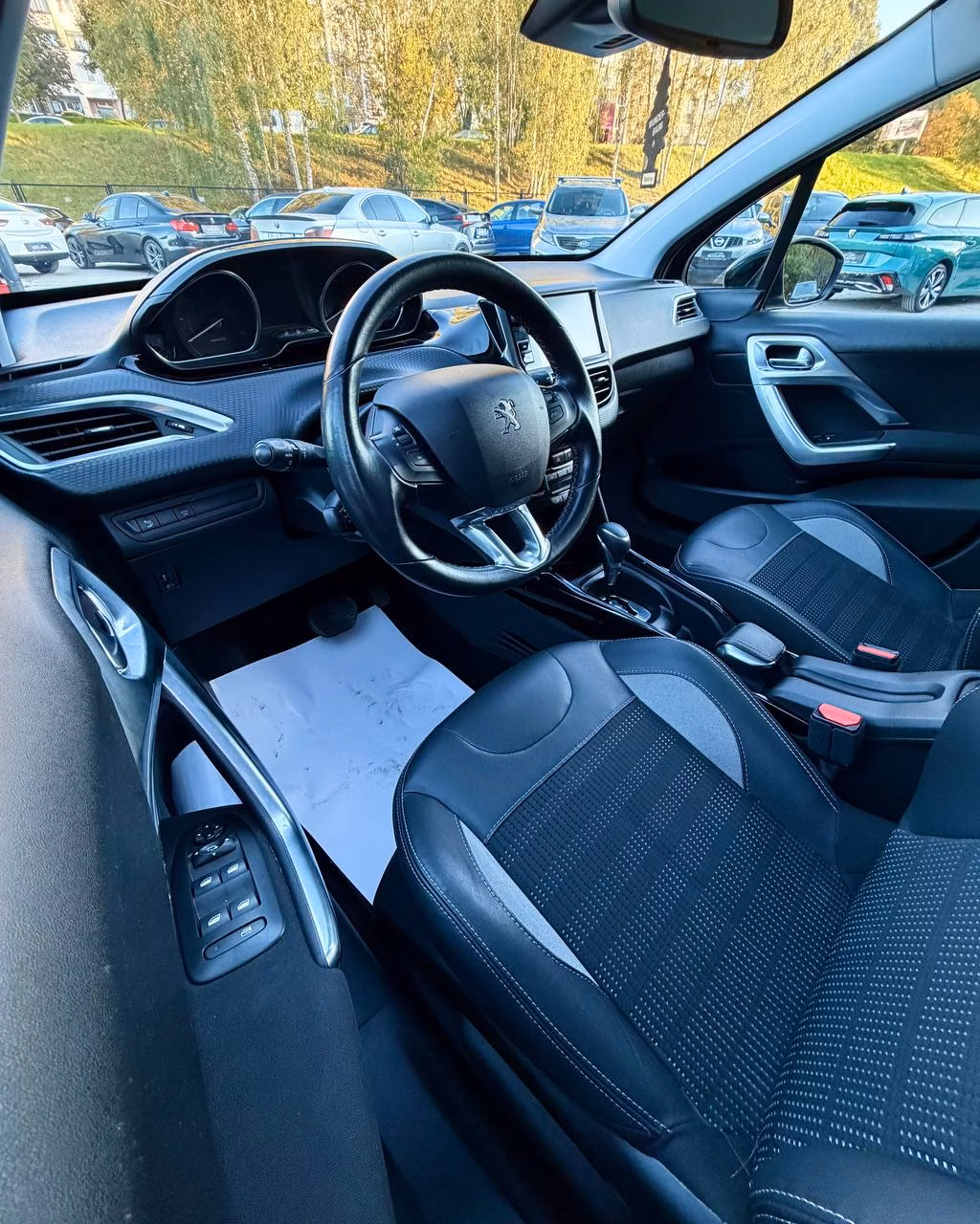 Peugeot 2008 фото 10