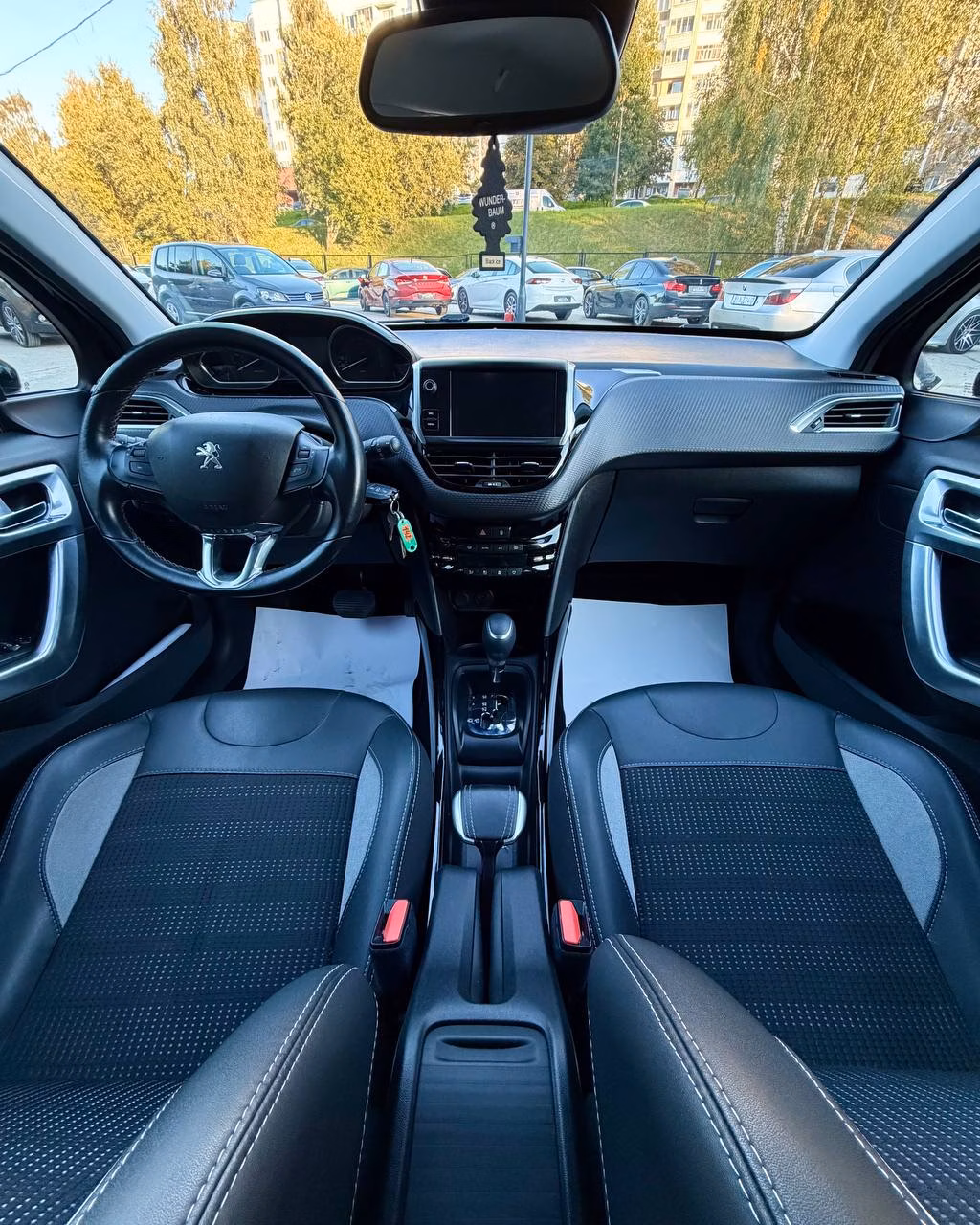 Peugeot 2008 фото 11