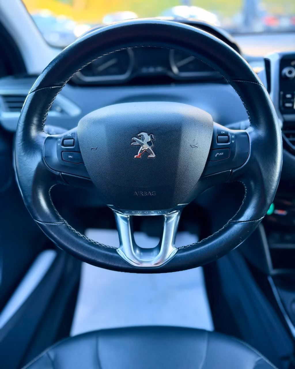 Peugeot 2008 фото 12