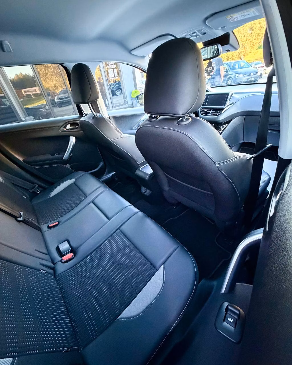 Peugeot 2008 фото 14