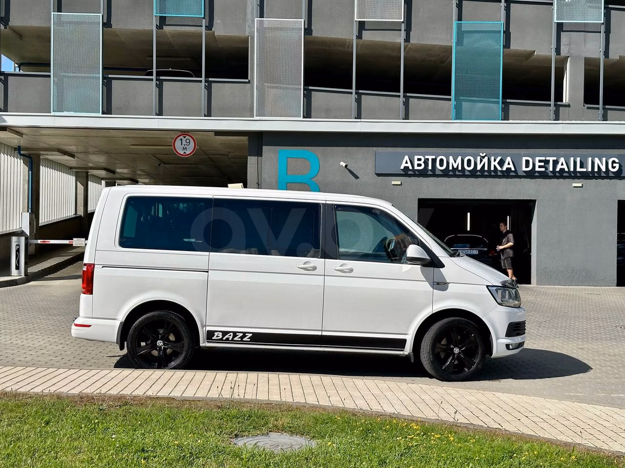 Volkswagen Caravelle фото 8