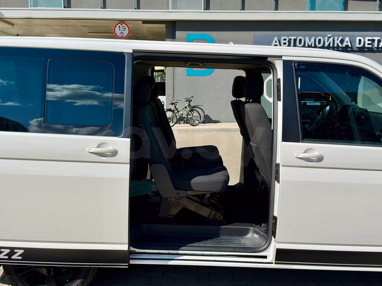 Volkswagen Caravelle фото 12