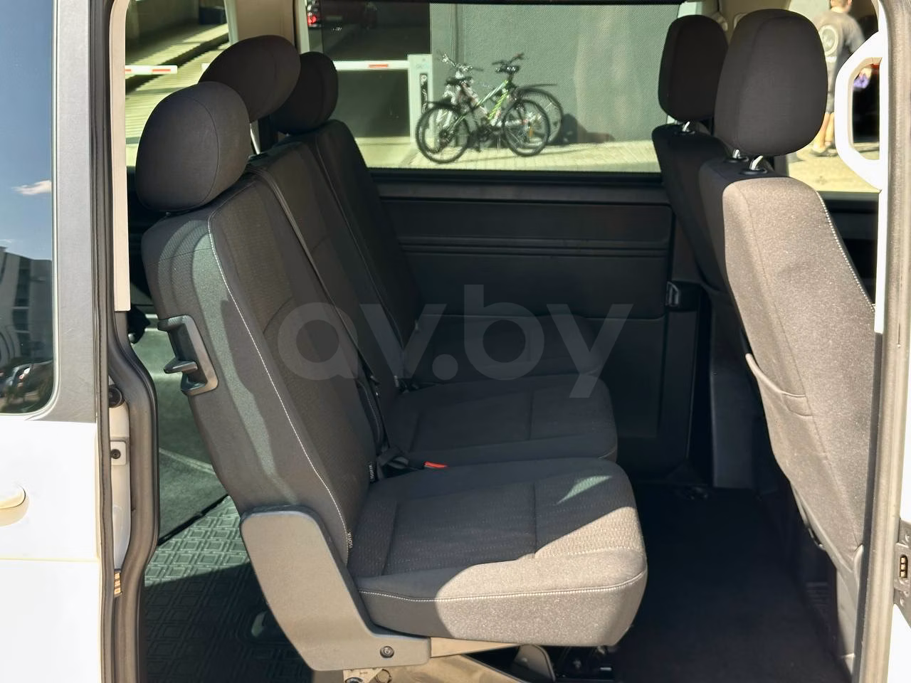 Volkswagen Caravelle фото 18