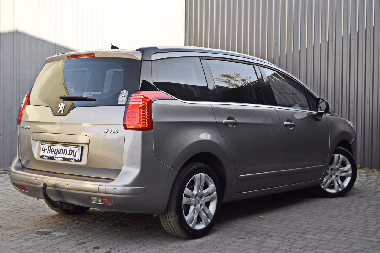 Peugeot 5008 фото 7