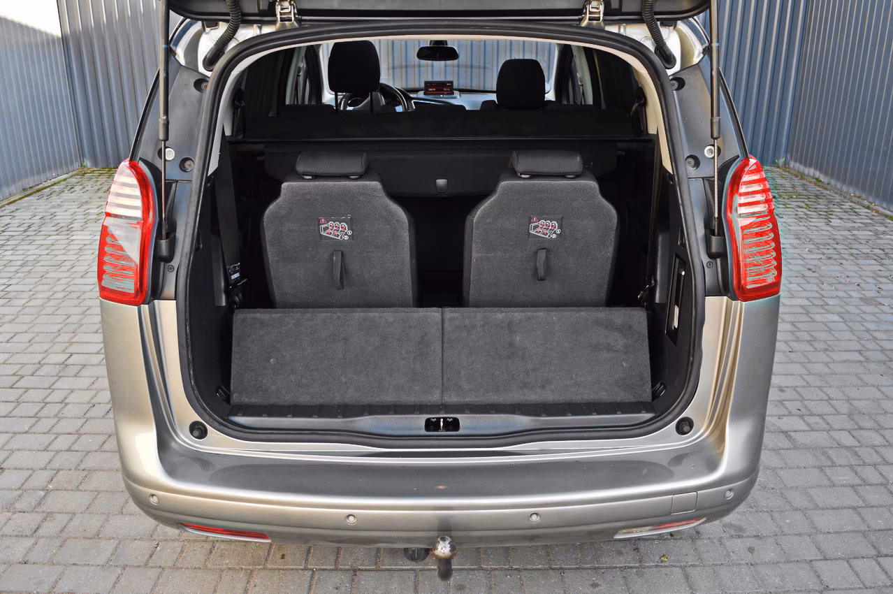 Peugeot 5008 фото 11