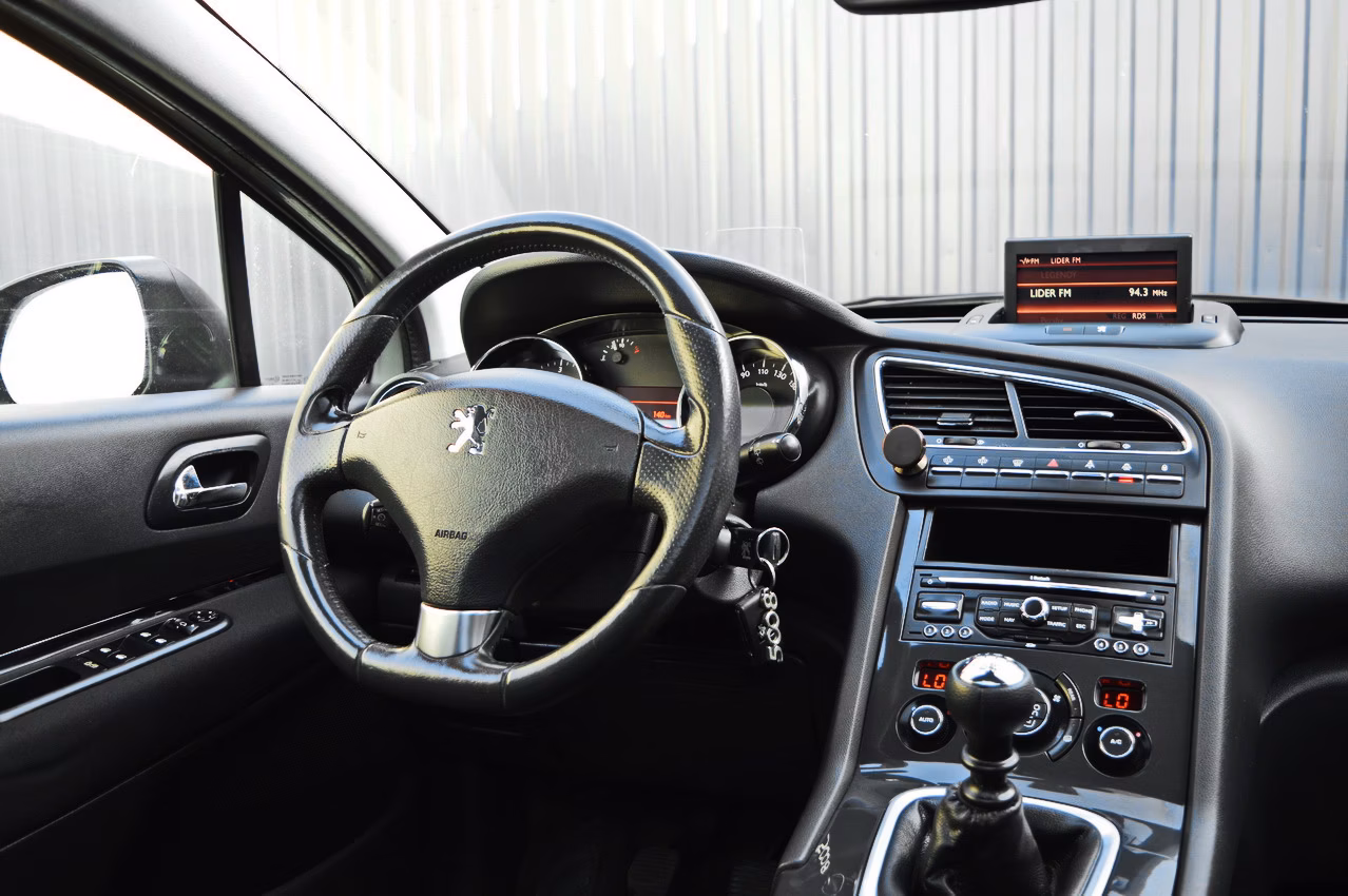 Peugeot 5008 фото 14