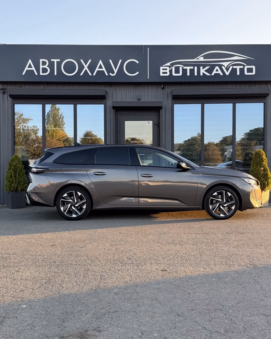 Peugeot 308 фото 8
