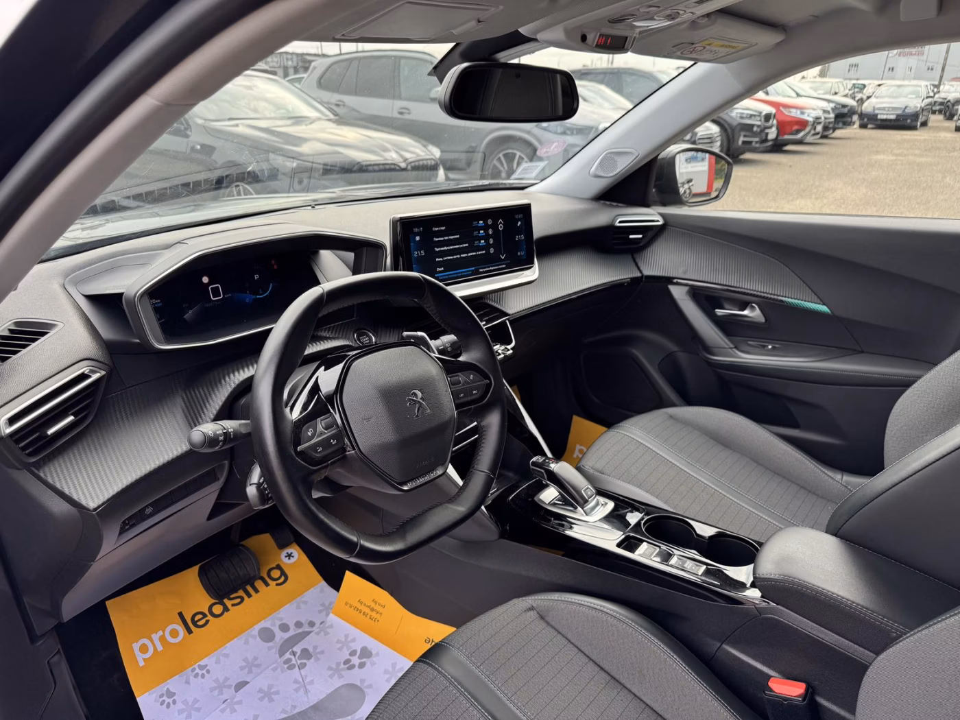Peugeot 2008 фото 12