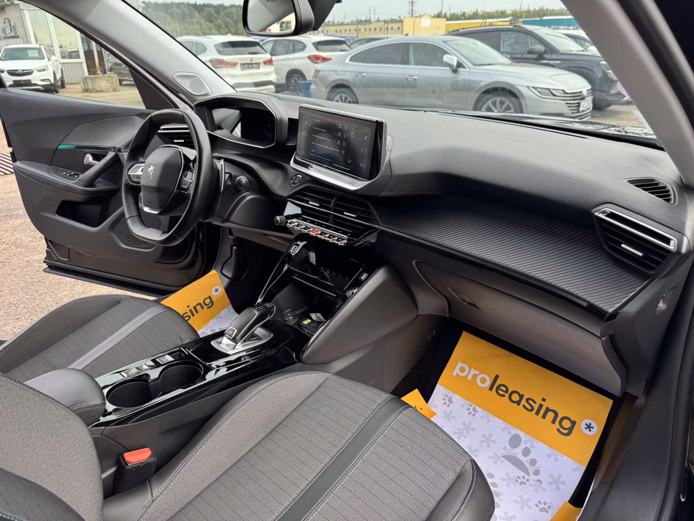 Peugeot 2008 фото 15