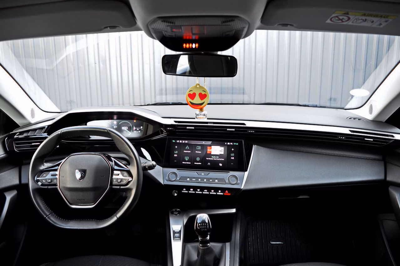 Peugeot 308 фото 15