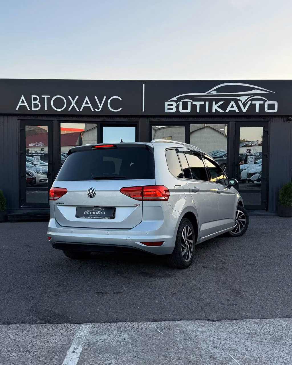 Volkswagen Touran фото 6