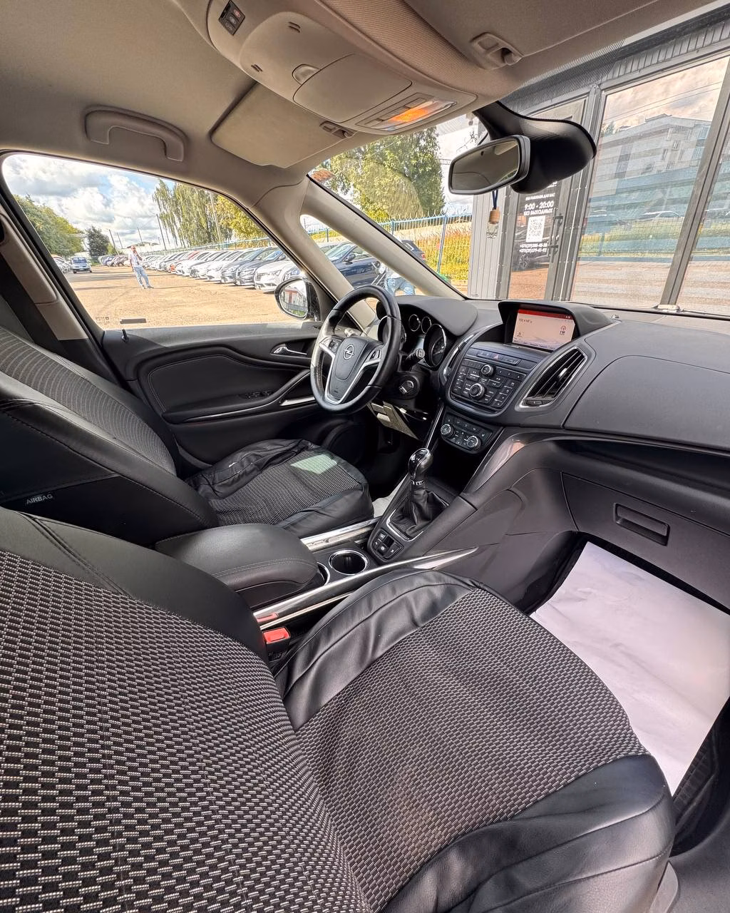 Opel Zafira фото 9