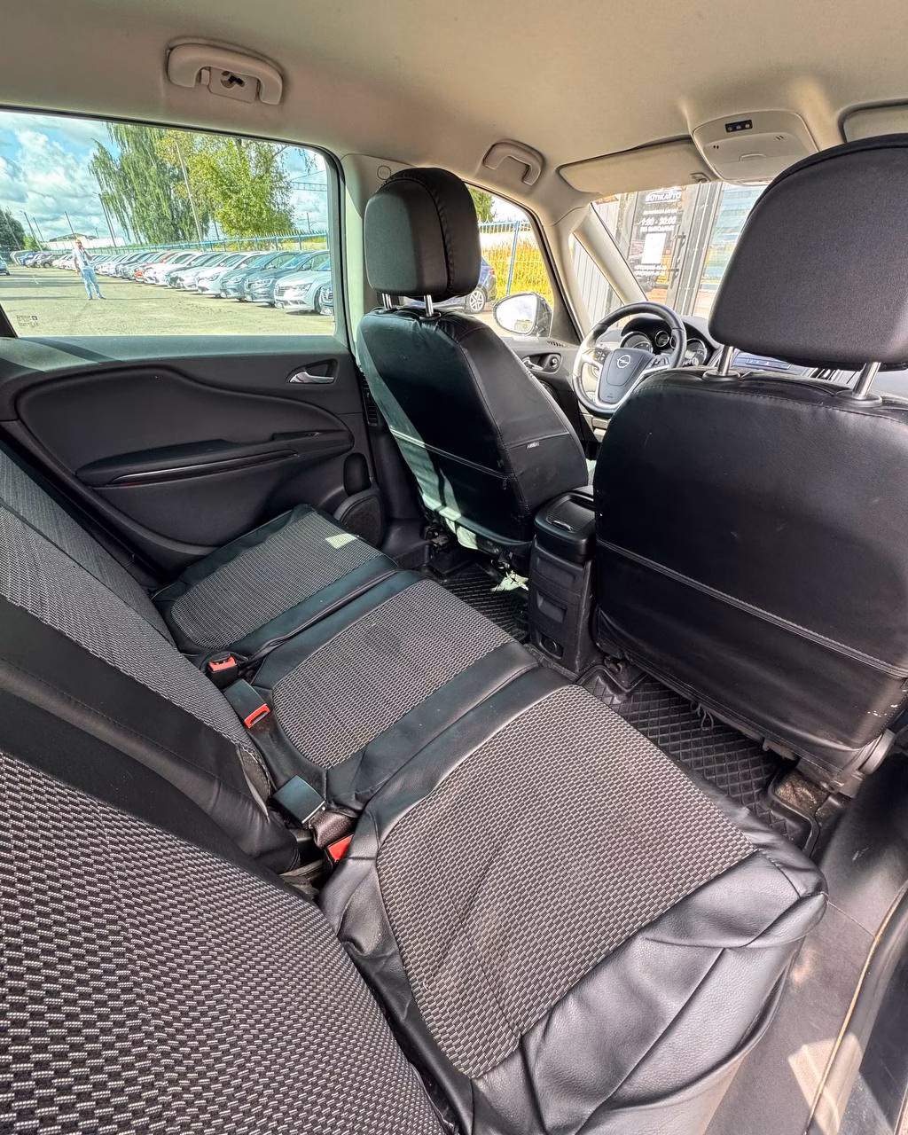 Opel Zafira фото 11