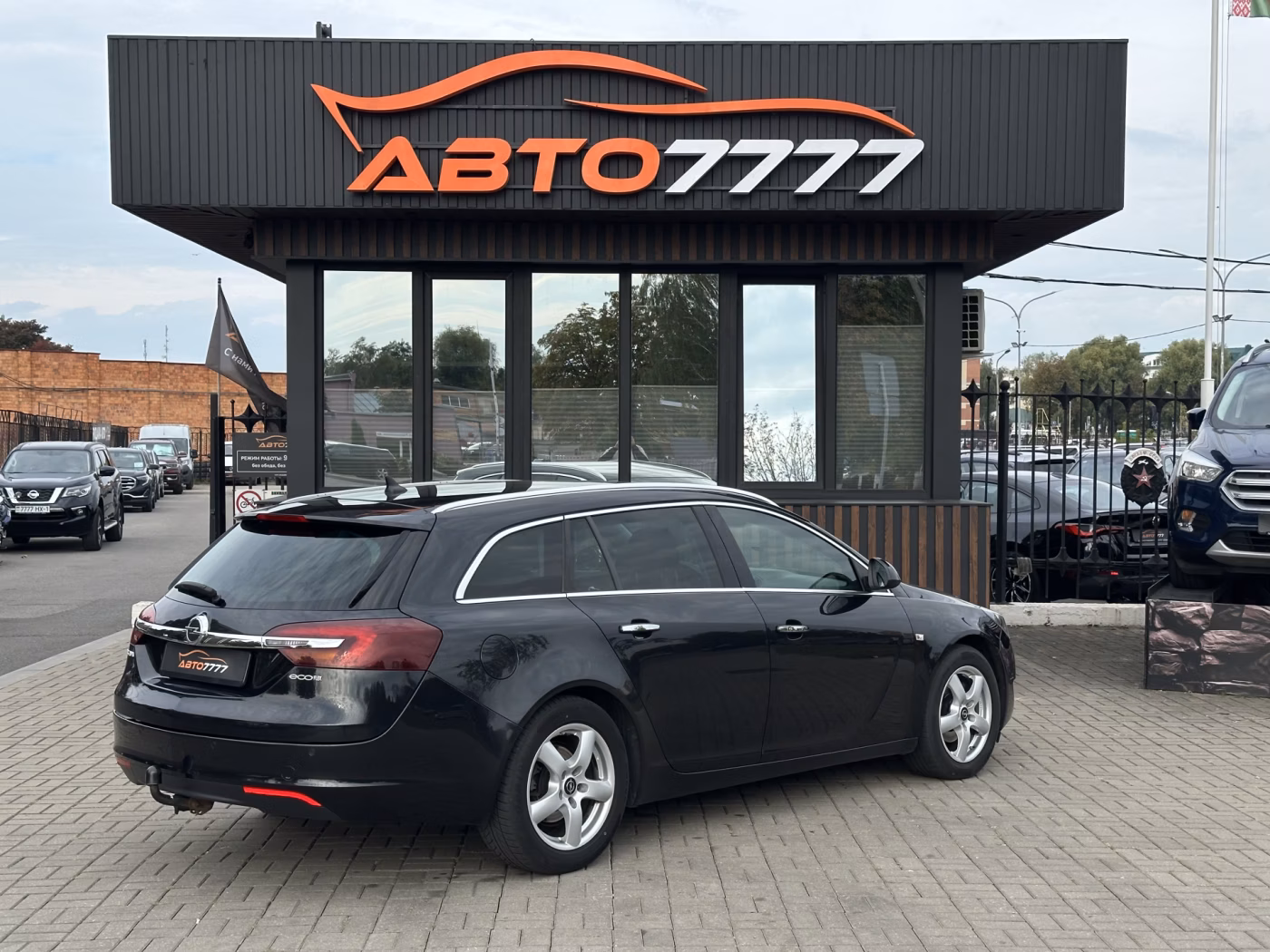 Opel Insignia фото 2