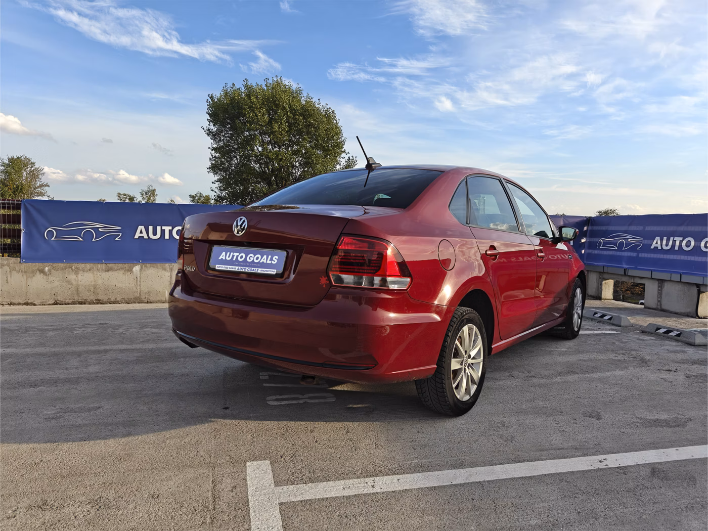 Volkswagen Polo Sedan фото 7