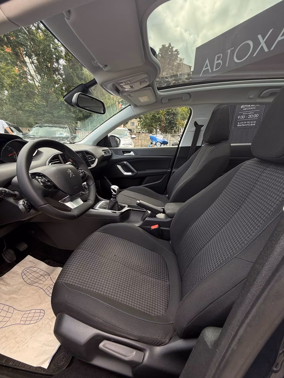 Peugeot 308 фото 9