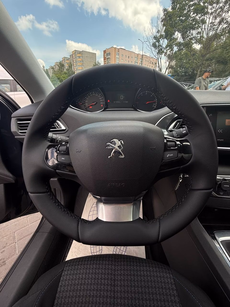 Peugeot 308 фото 13