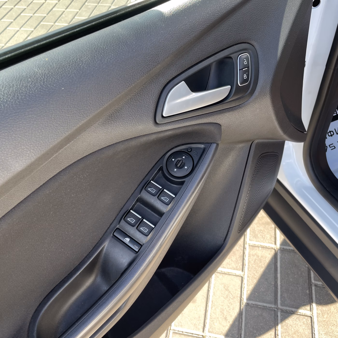 Ford Focus фото 9