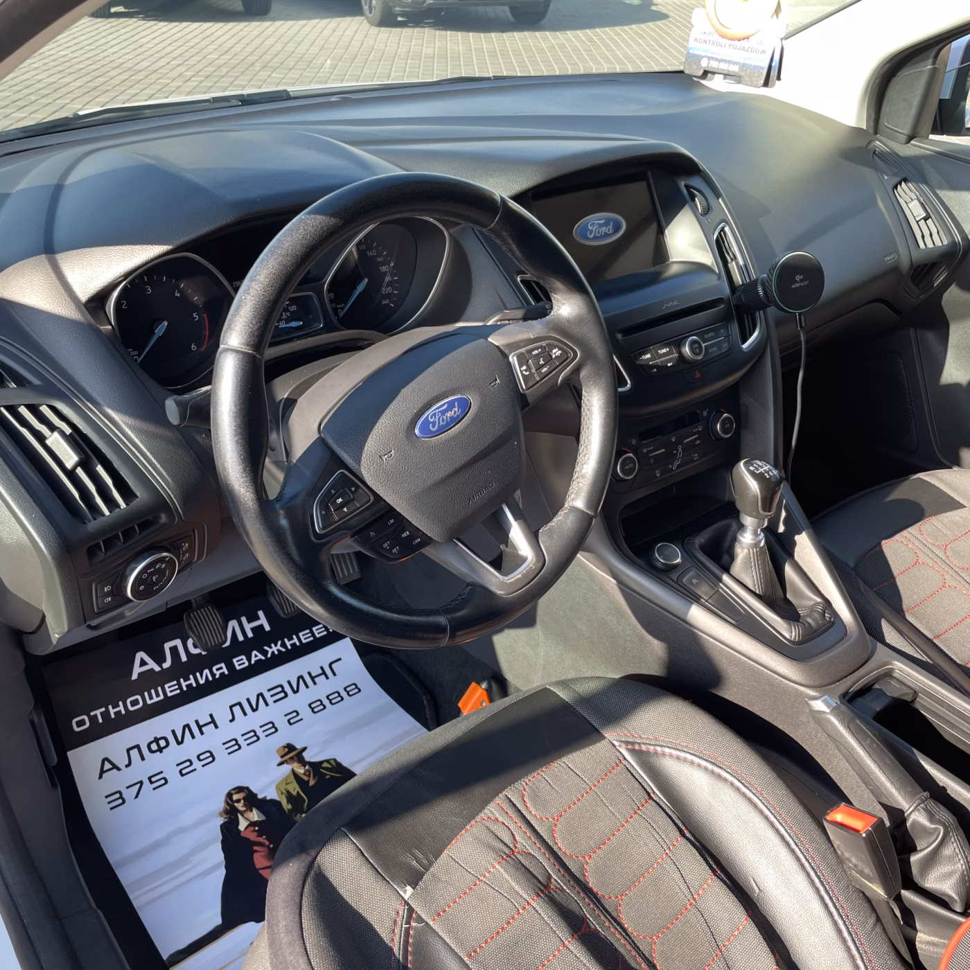 Ford Focus фото 10