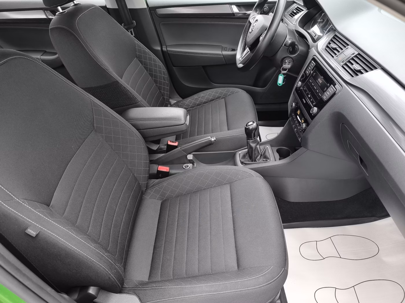 Skoda Rapid фото 12