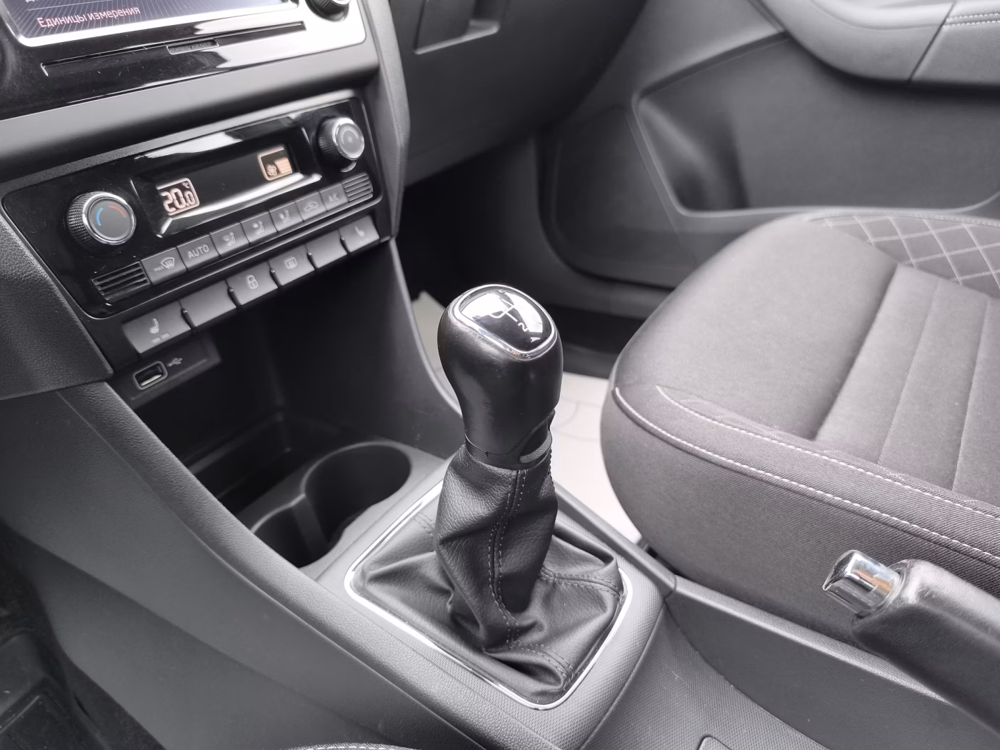 Skoda Rapid фото 16
