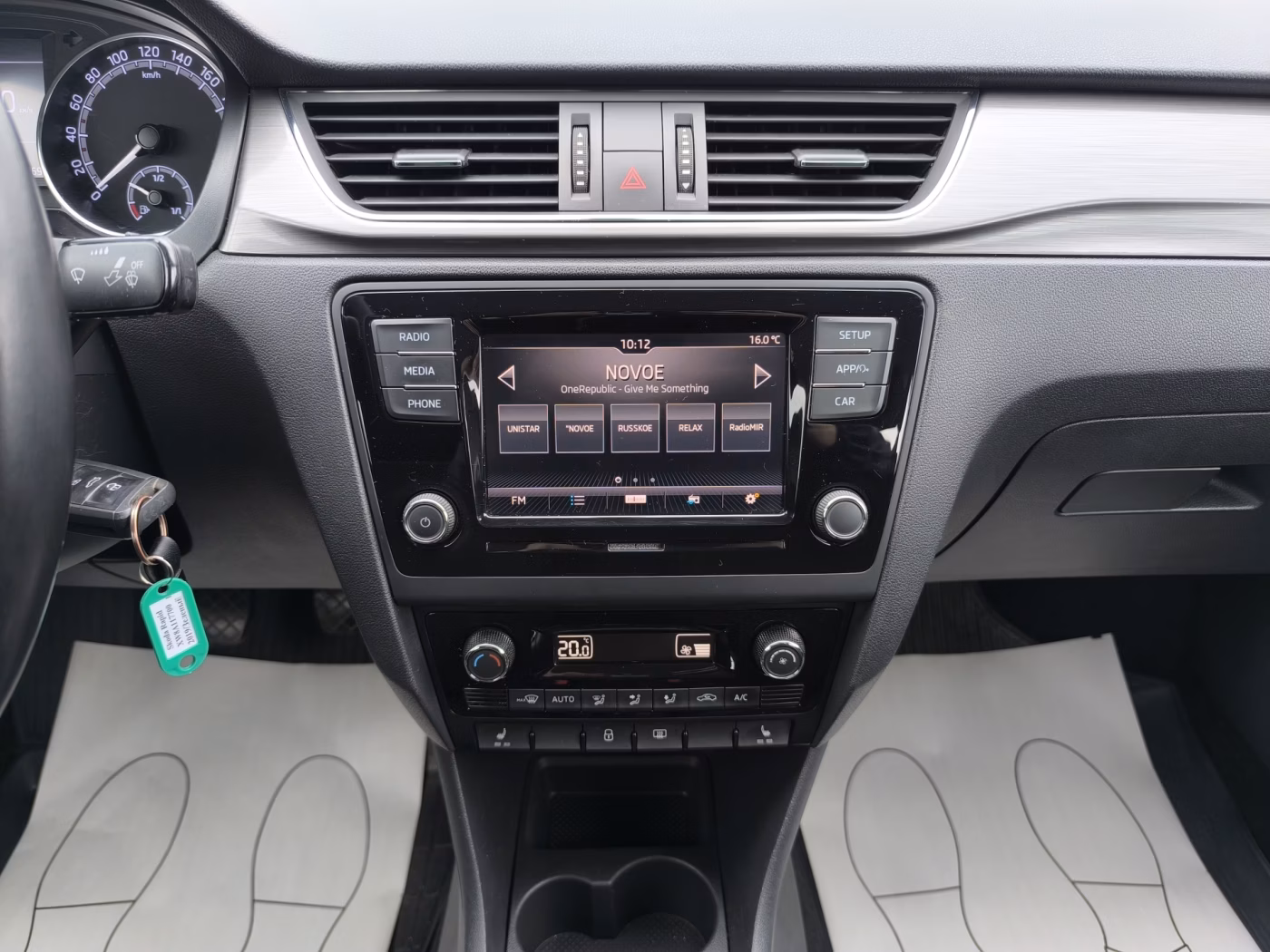 Skoda Rapid фото 17