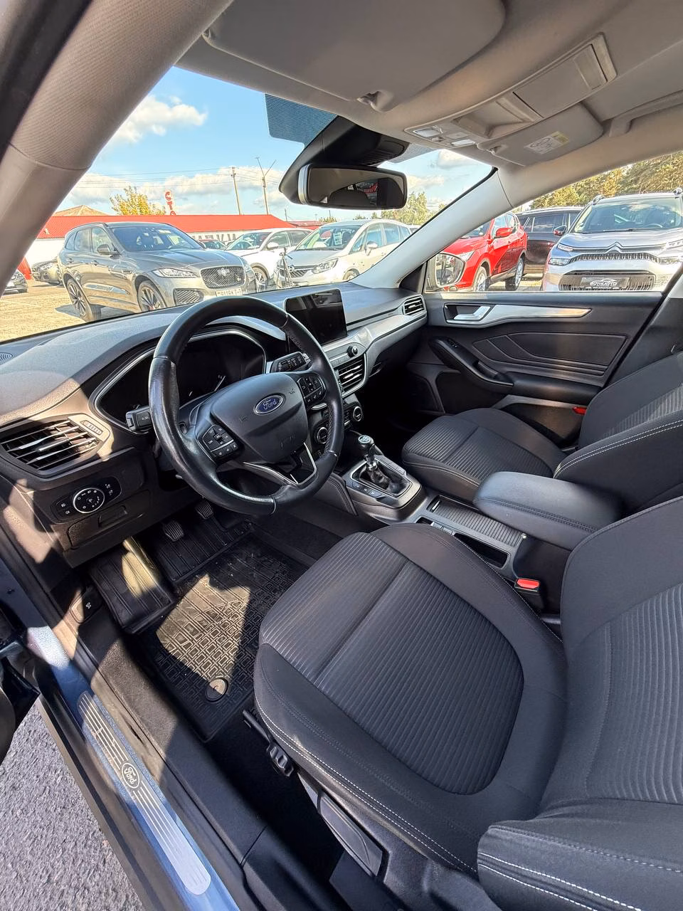 Ford Focus фото 10