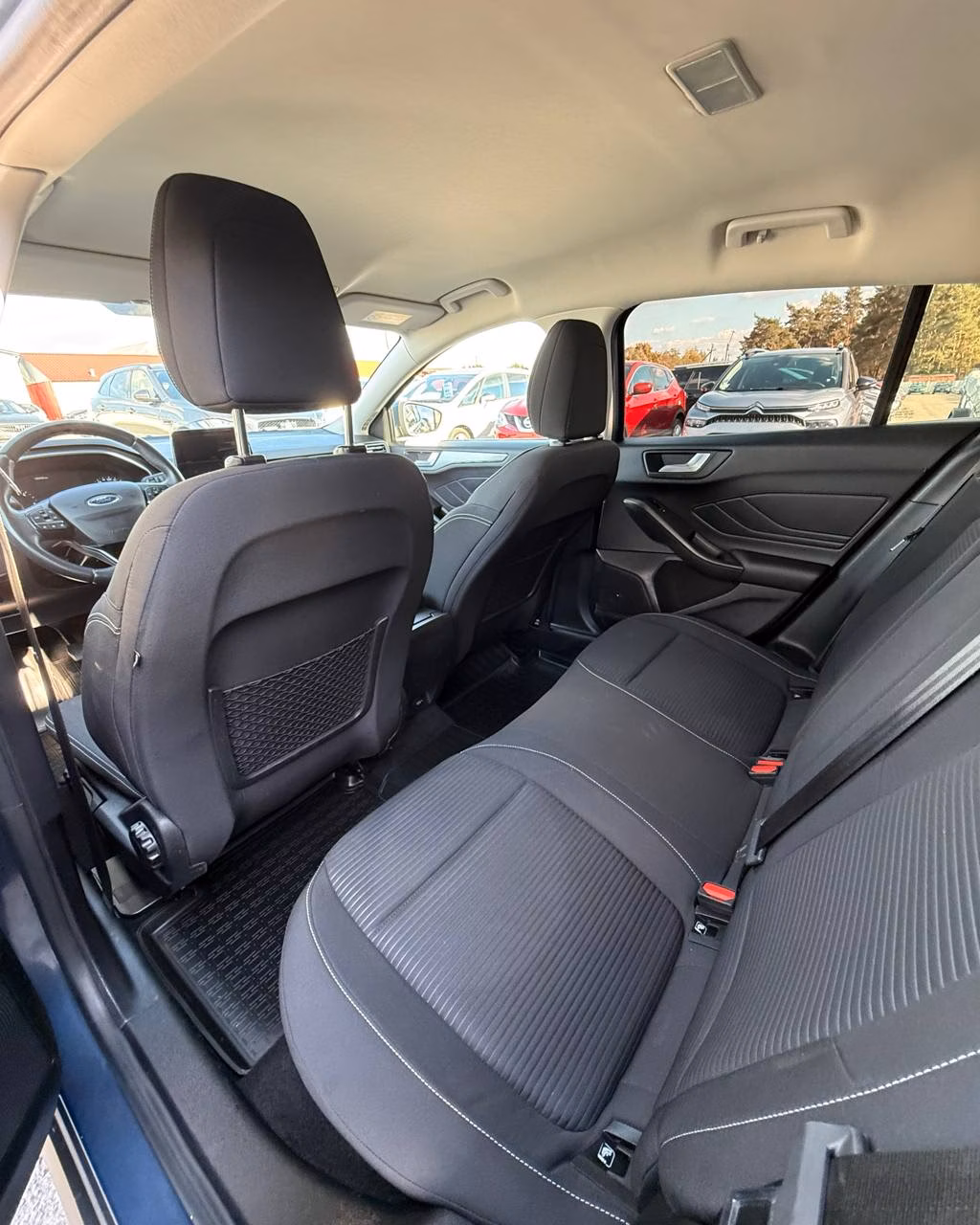 Ford Focus фото 11