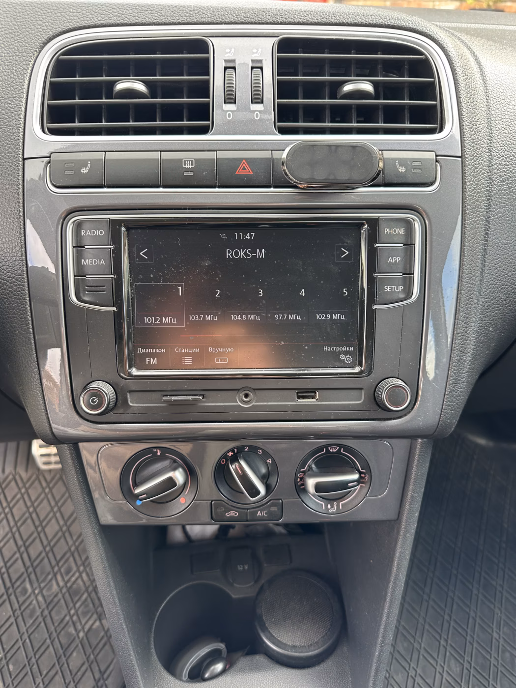Volkswagen Polo Sedan фото 10