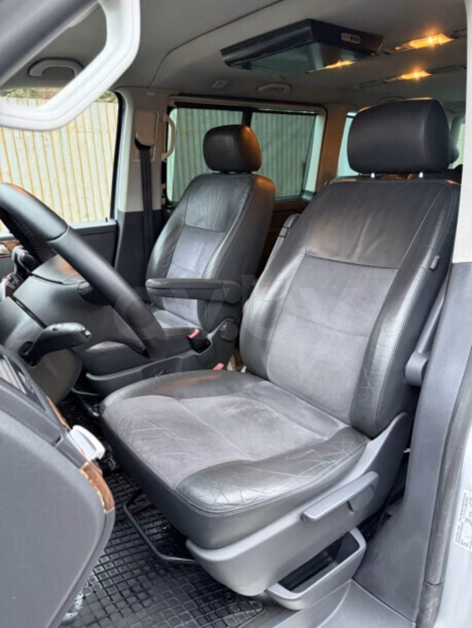 Volkswagen Multivan фото 5