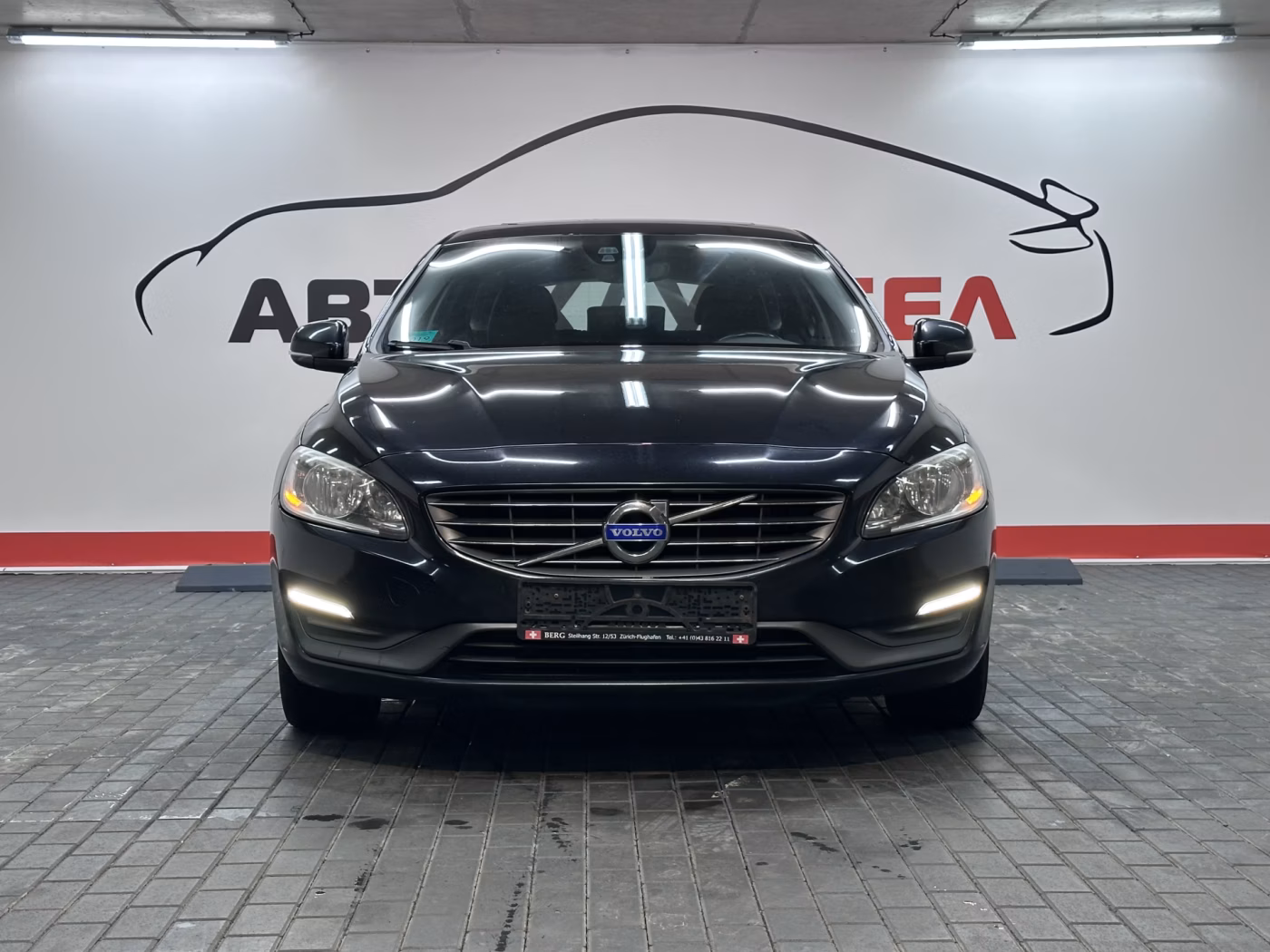 Volvo V60 фото 2
