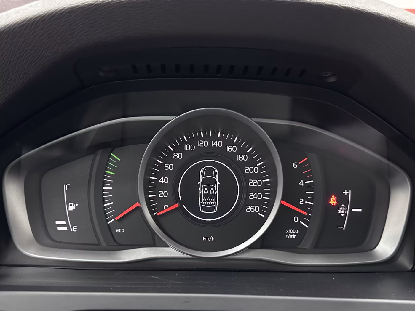 Volvo V60 фото 18
