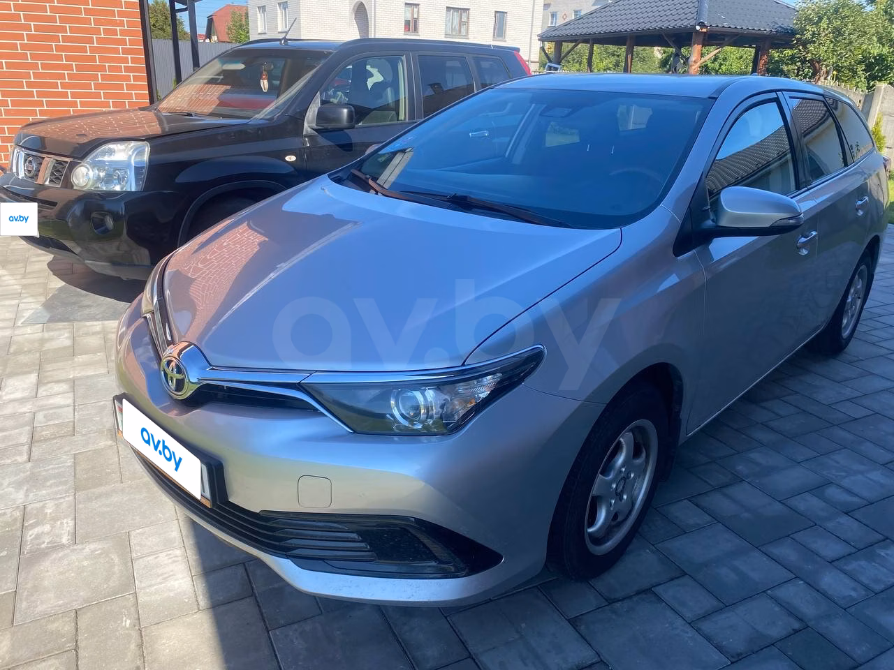 Toyota Auris фото 2