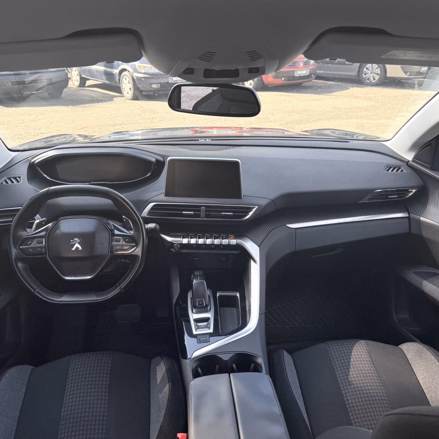 Peugeot 5008 фото 8