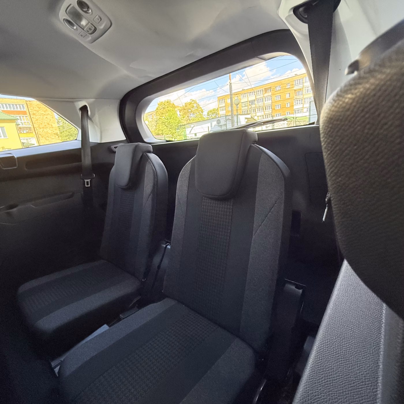 Peugeot 5008 фото 13