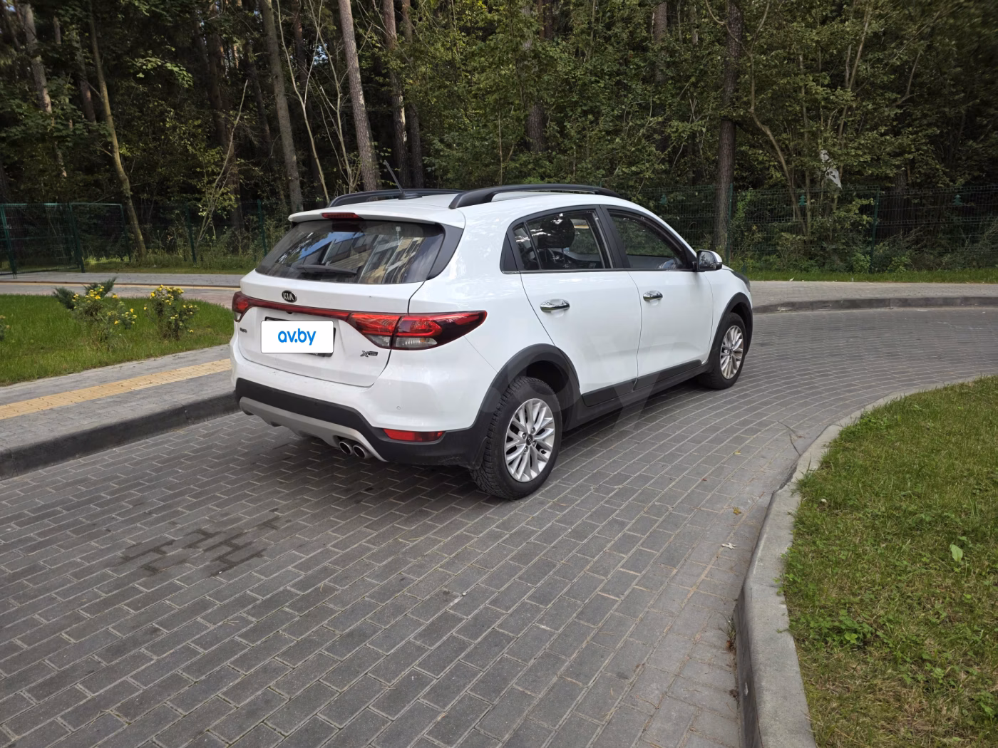 Kia Rio X (X-Line) фото 5
